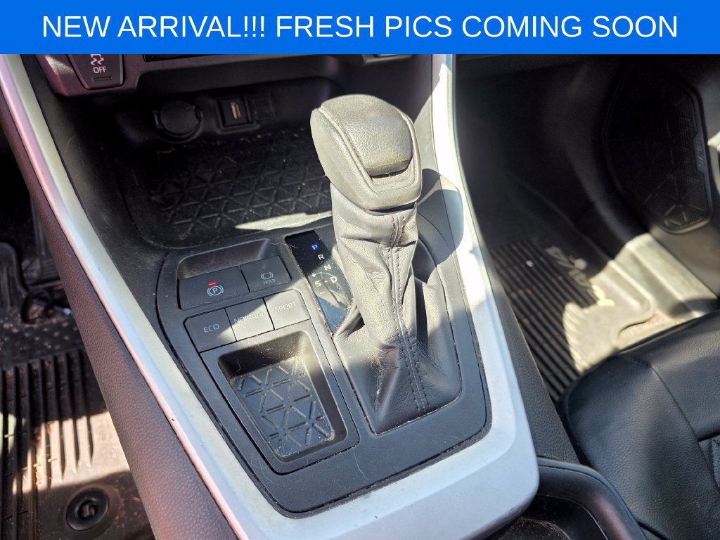Used 2020 Toyota RAV4 XLE FWD image 10