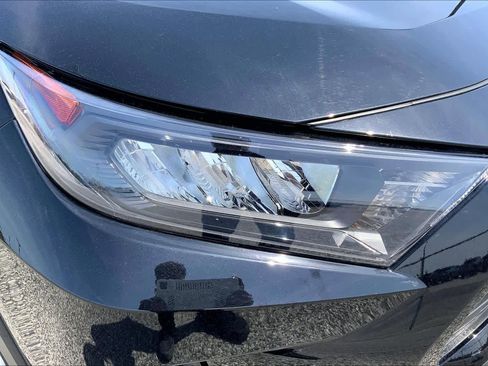 Used 2022 Toyota RAV4 LE FWD image 27