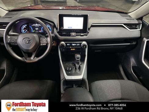 Certified 2025 Toyota RAV4 XLE AWD/4WD image 17