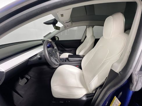 Used 2022 Tesla Model Y Long Range AWD/4WD image 13