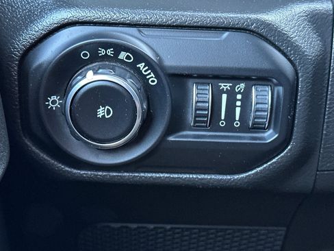 Used 2022 Jeep Wrangler Unlimited Sport image 35