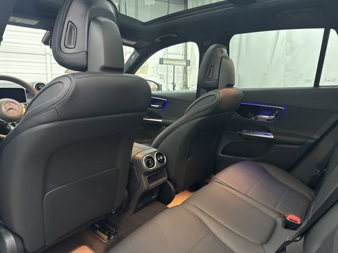 Used 2026 Mercedes-Benz GLC 300 GLC 300 image 18