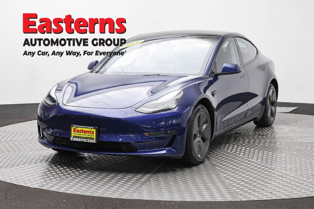 Used 2023 Tesla Model 3 Standard Range RWD image 1