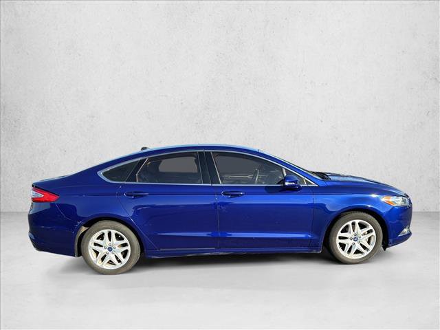 Used 2015 Ford Fusion SE w/ Equipment Group 202A FWD image 4
