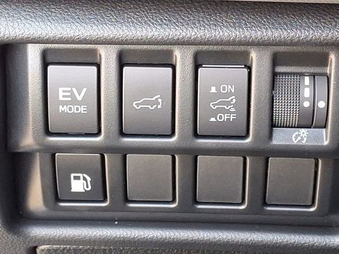 Certified 2025 Subaru Forester Sport image 24