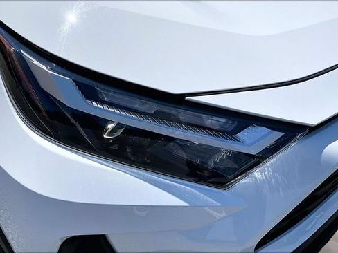 Used 2025 Toyota RAV4 XLE FWD image 26