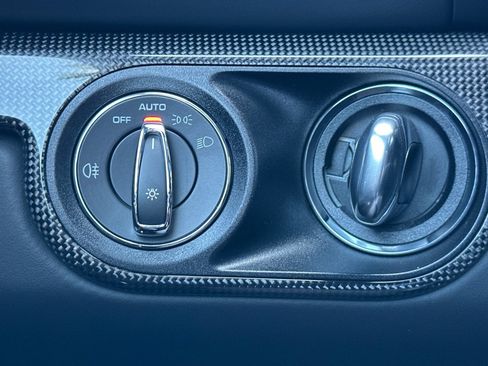 Used 2025 Porsche 718 Cayman RWD image 22