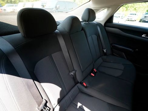 Used 2022 Kia K5 LXS FWD image 33