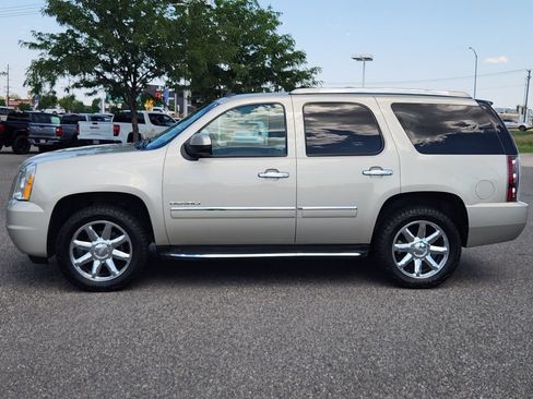 Used 2013 GMC Yukon Denali AWD/4WD image 36
