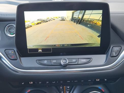 Used 2024 Chevrolet Blazer LT w/ Convenience Package FWD image 6