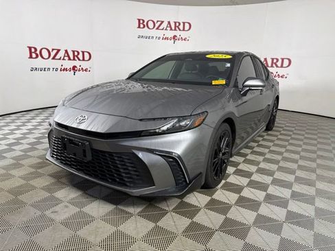 Used 2025 Toyota Camry SE w/ Multimedia Upgrade Package FWD image 4