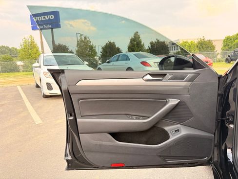 Used 2020 Volkswagen Arteon SE FWD image 14