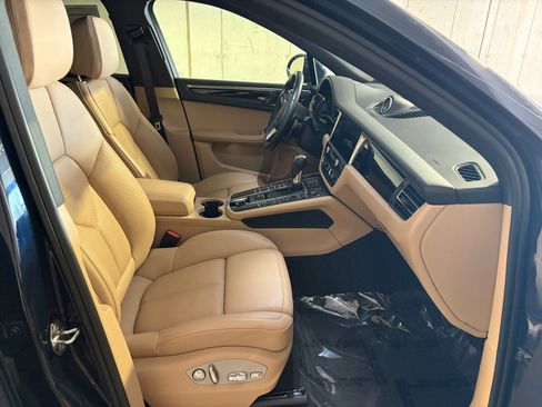 Used 2020 Porsche Macan S AWD/4WD image 22