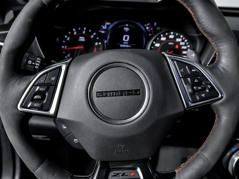 Used 2019 Chevrolet Camaro ZL1 image 28