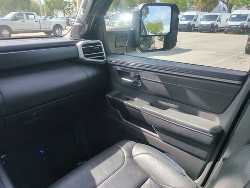 Used 2024 Toyota Tundra Platinum AWD/4WD image 18