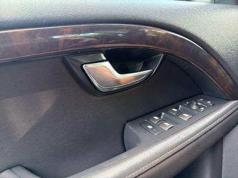 Used 2016 Volvo XC70 T5 Premier w/ Proximity Package FWD image 14