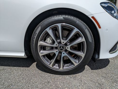 Used 2023 Mercedes-Benz E 450 Cabriolet image 11