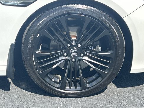 Used 2018 Honda Accord Touring image 33