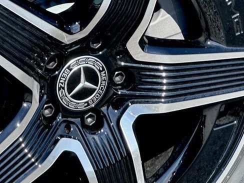 New 2026 Mercedes-Benz GLC 300 4MATIC image 9