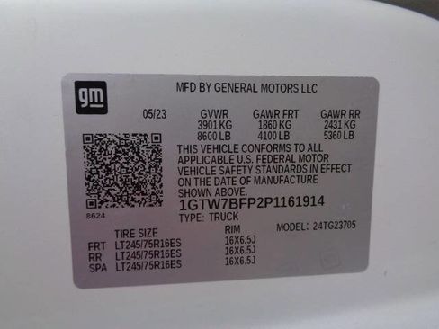 Used 2023 GMC Savana 2500 Extended w/ Driver Convenience Package image 27