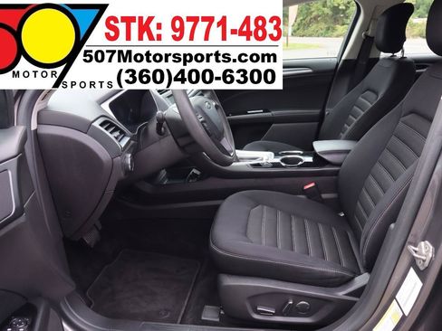 Used 2014 Ford Fusion SE FWD image 19