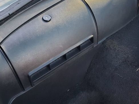 Used 1991 Pontiac Firebird Base image 31