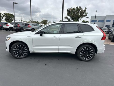 New 2026 Volvo XC60 T8 Ultra w/ Climate Package AWD/4WD image 4