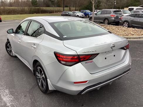 Used 2021 Nissan Sentra SV image 2
