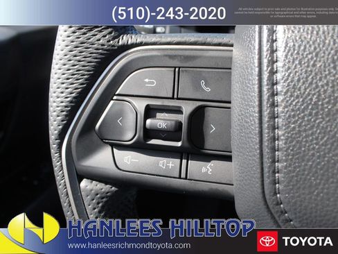 Used 2024 Toyota Tacoma TRD Sport image 25