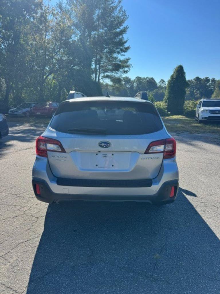 Used 2019 Subaru Outback 2.5i Limited AWD/4WD image 5