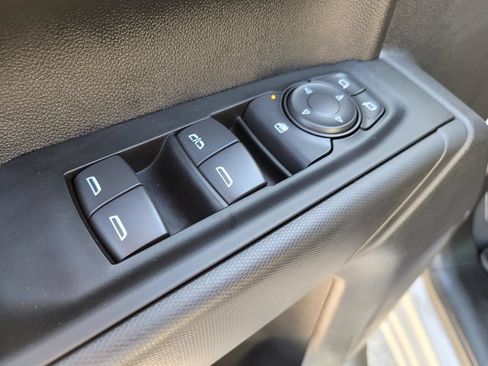 Used 2026 Chevrolet Silverado 1500 Custom Trail Boss w/ Turbomax Blackout Package AWD/4WD image 19