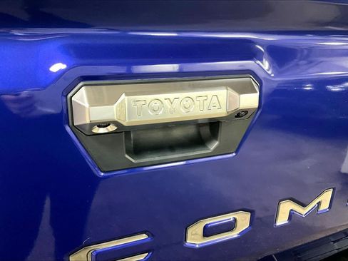 Used 2024 Toyota Tacoma Limited image 27