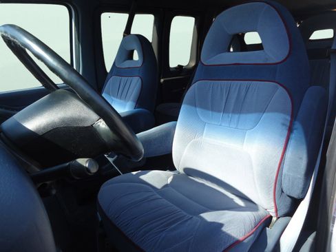 Used 1994 Ford E-350 and Econoline 350 Chateau RWD image 18
