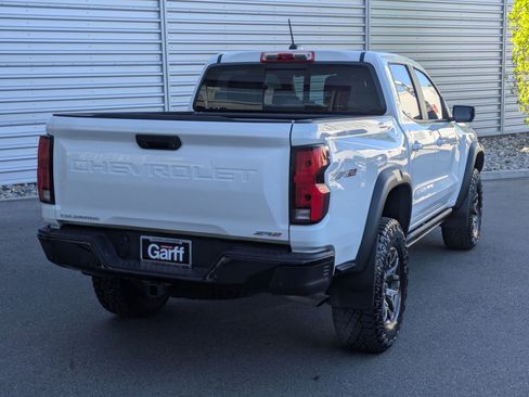 Used 2024 Chevrolet Colorado ZR2 w/ ZR2 Convenience Package III AWD/4WD image 5