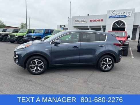 Used 2022 Kia Sportage LX AWD/4WD image 2