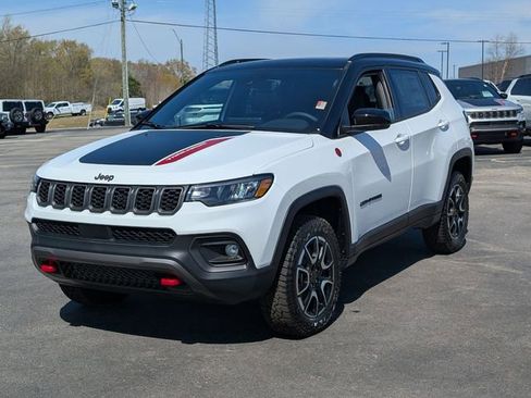 New 2026 Jeep Compass Trailhawk image 4