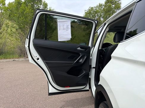 Used 2019 Volkswagen Tiguan SEL Premium AWD/4WD image 21
