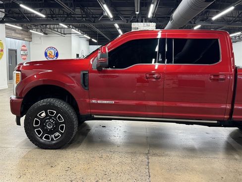Used 2019 Ford F250 Platinum w/ Platinum Ultimate Package AWD/4WD image 5