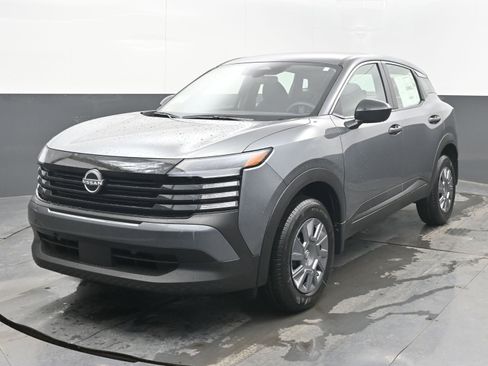 New 2026 Nissan Kicks S image 3