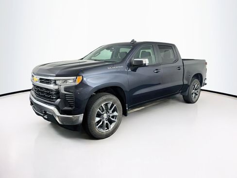 Used 2023 Chevrolet Silverado 1500 LT AWD/4WD image 3