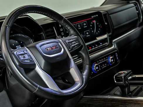 Used 2025 GMC Sierra 1500 Elevation w/ Elevation Premium Package AWD/4WD image 17
