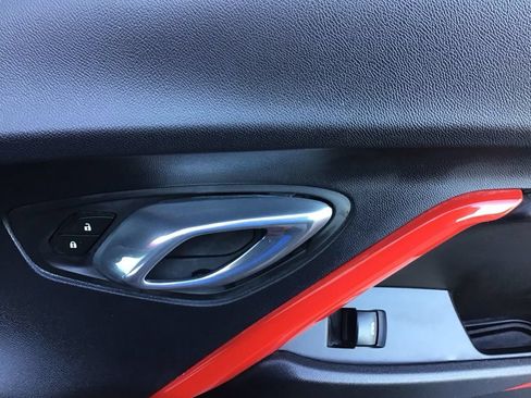 Used 2016 Chevrolet Camaro SS RWD image 13