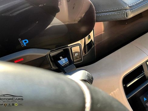 Used 2021 Porsche Taycan 4S image 16