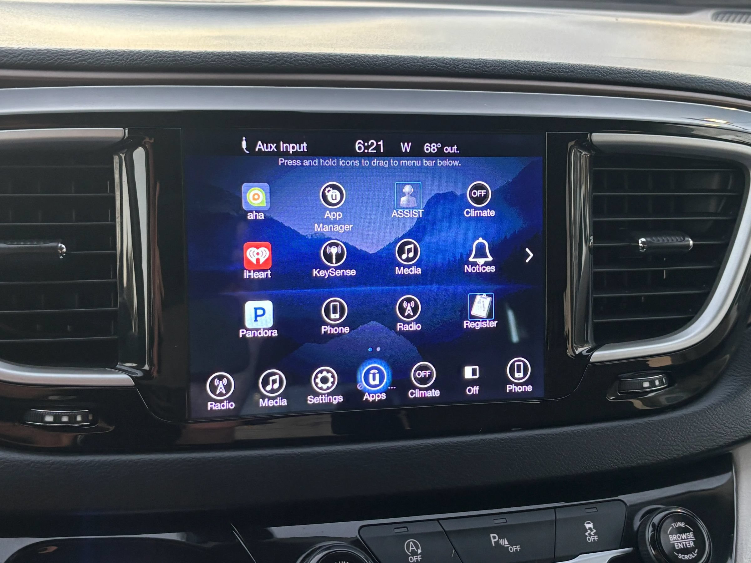Used 2017 Chrysler Pacifica Touring FWD image 22
