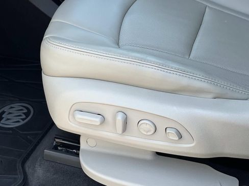 Used 2020 Buick Enclave Premium w/ Trailering Package, 5000 lbs. AWD/4WD image 31