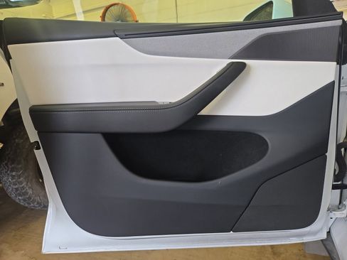 Used 2026 Tesla Model Y Long Range AWD/4WD image 18
