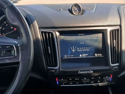 Used 2017 Maserati Levante S image 28