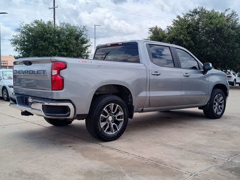 Used 2023 Chevrolet Silverado 1500 LT AWD/4WD image 11