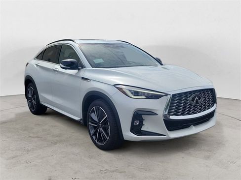 New 2025 INFINITI QX55 Essential image 7
