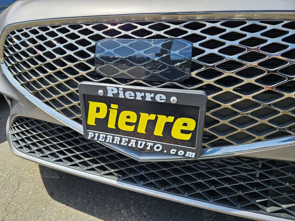 Used 2023 Genesis G70 2.0T RWD image 2